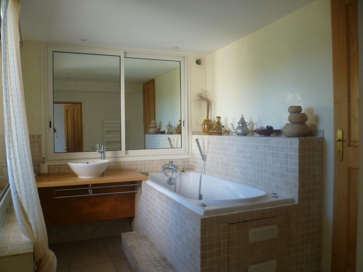 Villa Du Bau Rouge 카르쿠에이란느 외부 사진